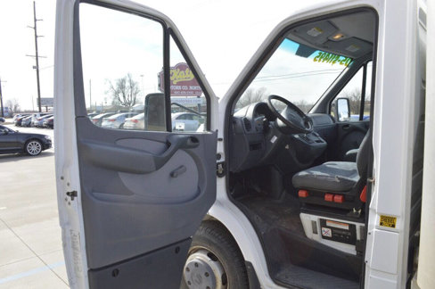 Used 2005 Dodge Sprinter 3500 w/ Maintenance Group image 11