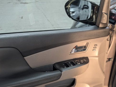 Used 2015 Honda Odyssey Touring image 11