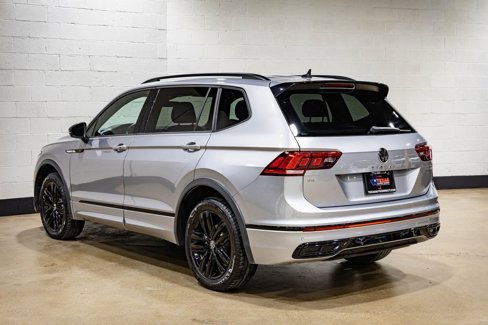 Used 2022 Volkswagen Tiguan SE R-Line image 8