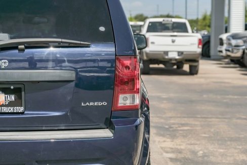 Used 2005 Jeep Grand Cherokee Laredo image 49