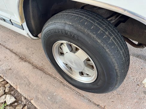 Used 1999 Chevrolet Suburban 2WD w/ Preferred Equipment Group 3 image 30
