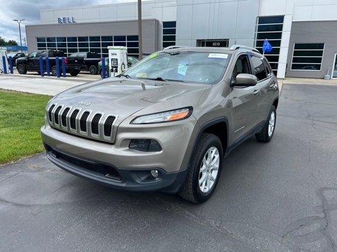 Used 2016 Jeep Cherokee Latitude w/ Safety/Convenience Group image 6