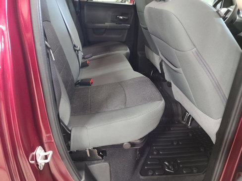 Used 2020 RAM 1500 Classic SLT image 19
