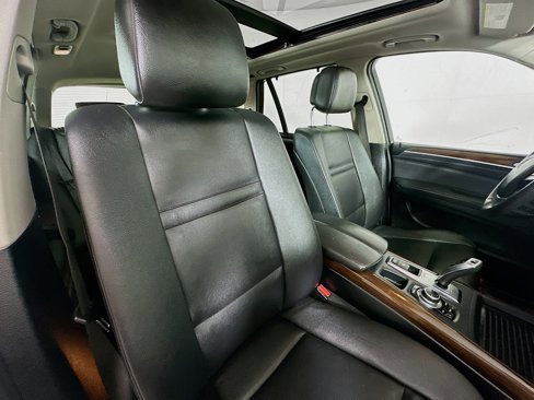Used 2012 BMW X5 xDrive35d image 28