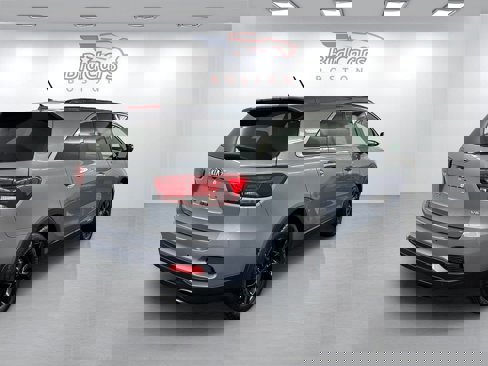 Used 2019 Kia Sorento S image 4