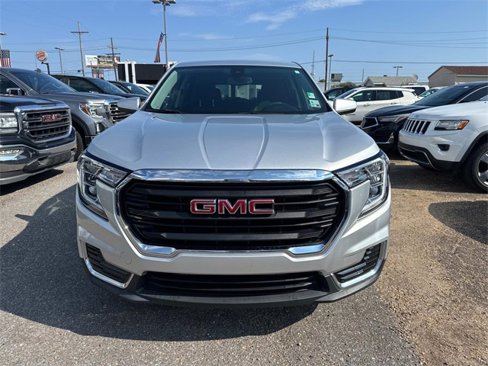 Used 2022 GMC Terrain SLE image 2