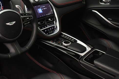 Used 2021 Aston Martin DBX image 39