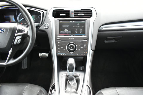 Used 2015 Ford Fusion Titanium image 19