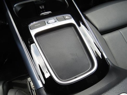 Used 2025 Mercedes-Benz GLA 250 4MATIC image 13