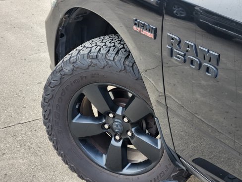 Used 2018 RAM 1500 Express w/ Black Ram 1500 Express Group image 21