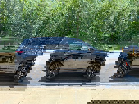 Certified 2024 Jeep Grand Cherokee Altitude image 6