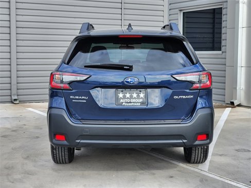Used 2023 Subaru Outback Premium image 8