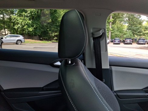 Certified 2022 Volkswagen Taos SE w/ Panoramic Sunroof Package image 13