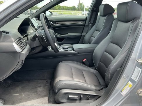 Used 2019 Honda Accord Sport image 11