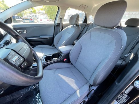 Used 2025 Kia K4 LXS image 34