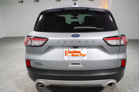 Used 2021 Ford Escape SE w/ Cold Weather Package image 8