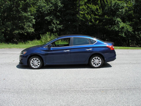 Used 2017 Nissan Sentra S image 10