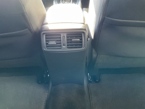 Used 2017 Nissan Rogue SV image 17