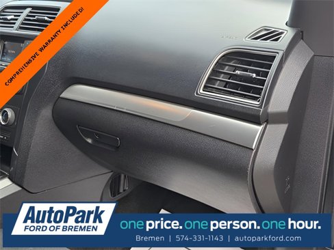 Used 2018 Ford Explorer XLT image 47