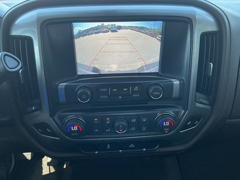 Used 2018 Chevrolet Silverado 1500 LTZ image 18