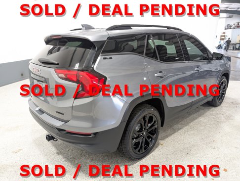 Used 2020 GMC Terrain SLE w/ Driver Convenience Package image 3