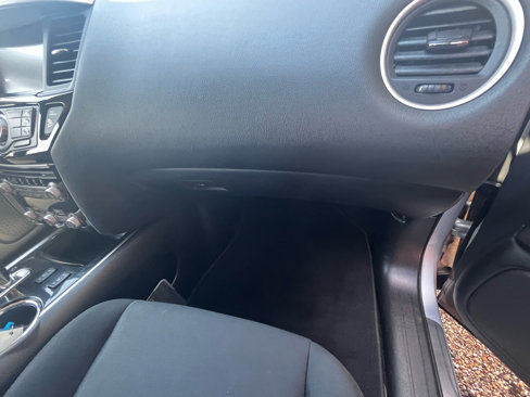 Used 2018 Nissan Pathfinder SV w/ SV Tech Package image 58