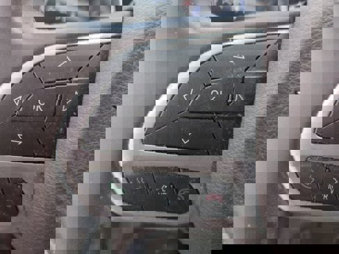 Used 2017 Chrysler Pacifica Touring-L image 24