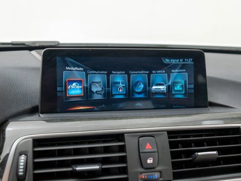 Used 2017 BMW 330e image 28