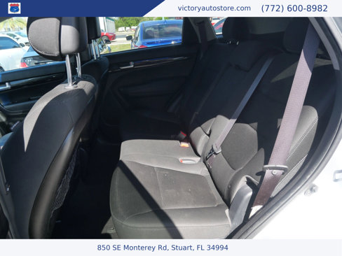 Used 2014 Kia Sorento LX image 31
