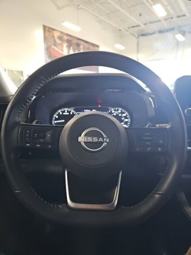 Used 2022 Nissan Pathfinder SV image 14