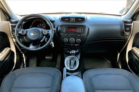 Used 2015 Kia Soul + image 14