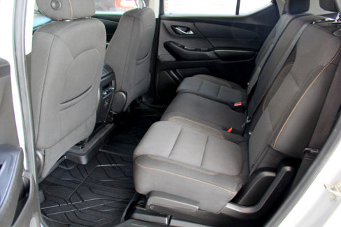 Used 2021 Chevrolet Traverse LS image 22