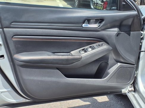 Used 2022 Nissan Altima 2.5 SR image 26