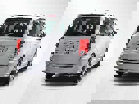 Used 2019 Dodge Grand Caravan SXT image 5