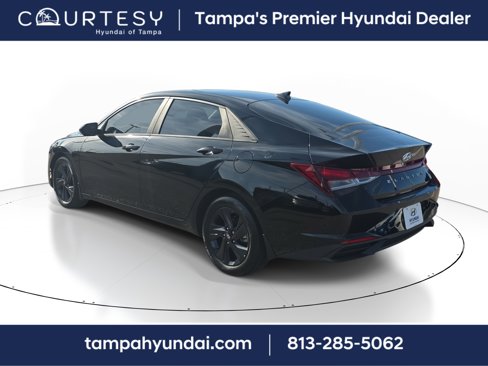 Used 2023 Hyundai Elantra SEL image 4
