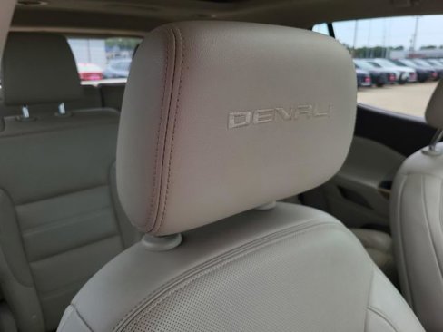 Used 2019 GMC Acadia Denali w/ Technology Package image 13