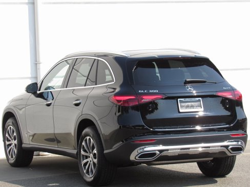 Certified 2025 Mercedes-Benz GLC 300 4MATIC image 5