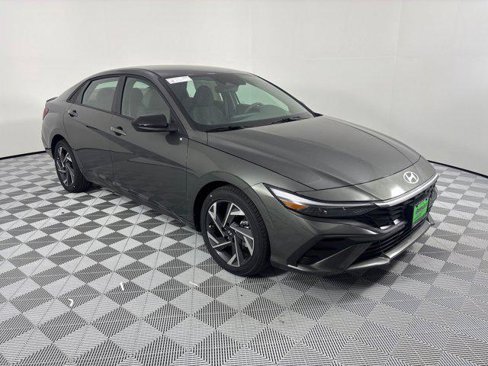 New 2025 Hyundai Elantra Sport image 6