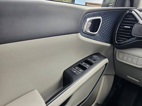 Used 2023 Kia Soul EX image 29