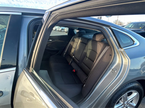 Used 2023 Chevrolet Malibu LT image 8