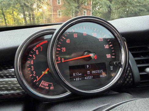 Used 2018 MINI Cooper S image 33