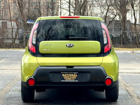 Used 2015 Kia Soul + image 12