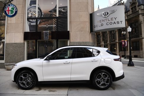 New 2025 Alfa Romeo Stelvio Sprint w/ Convenience Package image 7