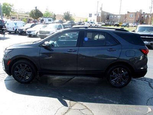 Used 2022 Chevrolet Equinox RS w/ RS Leather Package image 11