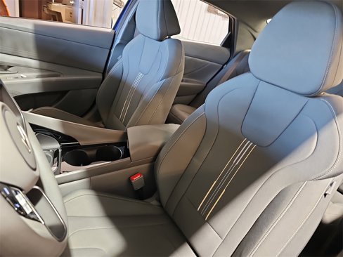 New 2025 Hyundai Elantra Blue image 14