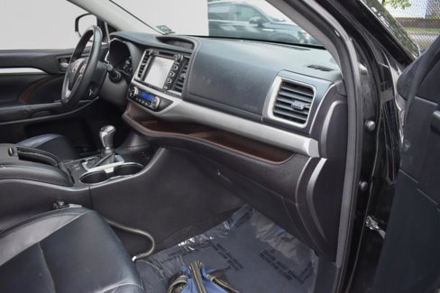 Used 2014 Toyota Highlander XLE image 31