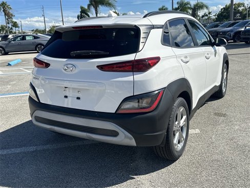 Certified 2022 Hyundai Kona SEL image 6