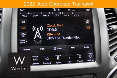 Used 2022 Jeep Cherokee Trailhawk w/ Sun, Sound & Nav Group image 45
