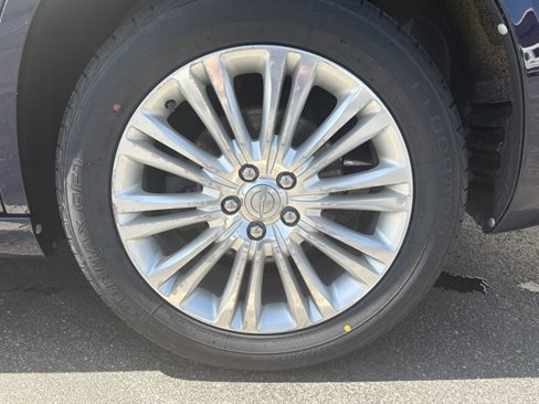 Used 2014 Chrysler 300 C w/ Beats Audio Group image 17