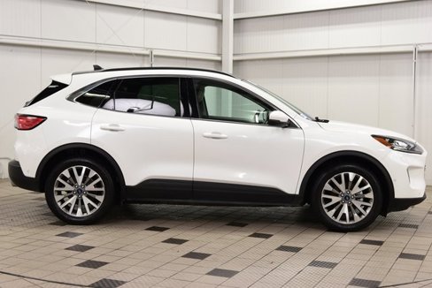 Used 2020 Ford Escape Titanium w/ Titanium Premium Package 2.0 image 9